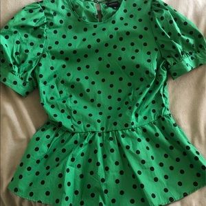 Adorable peplum waist top!